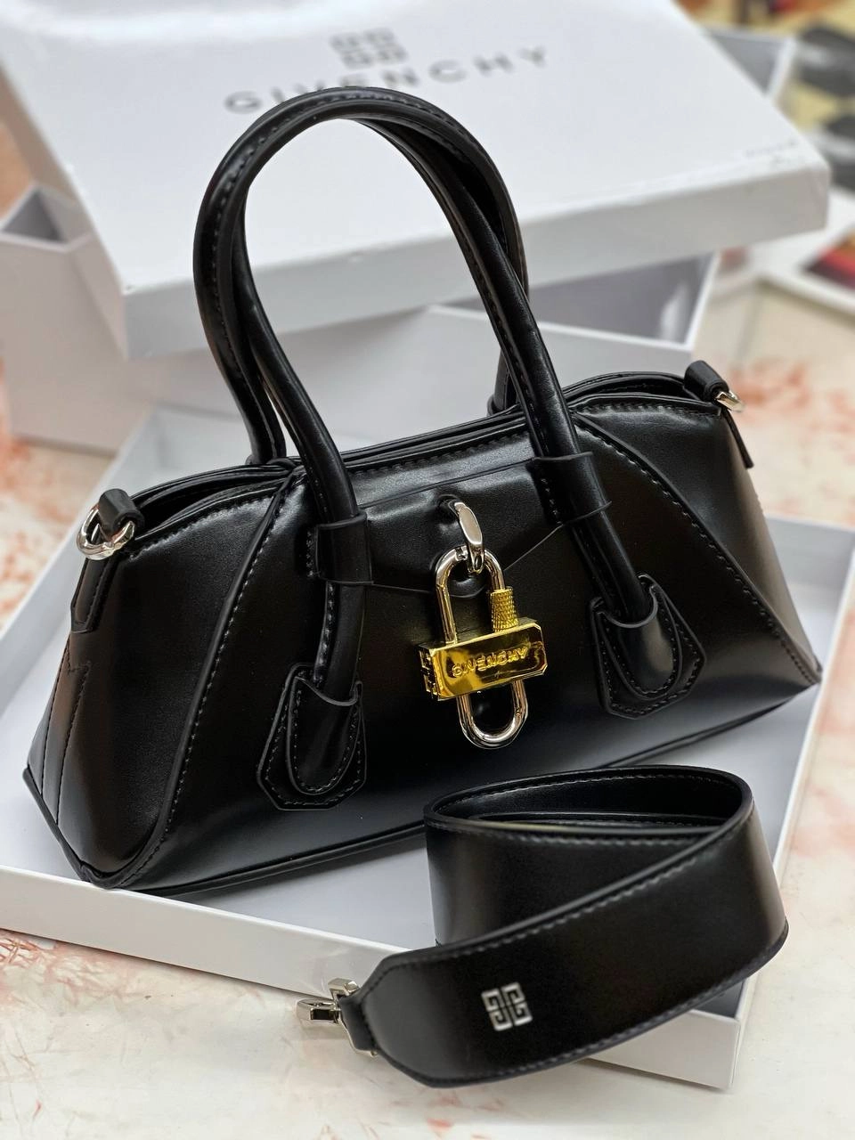 کیف دستی گیونچی