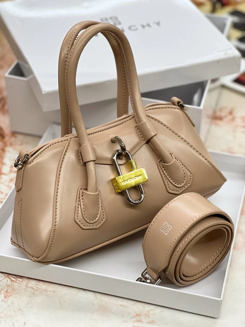 کیف دستی گیونچی
