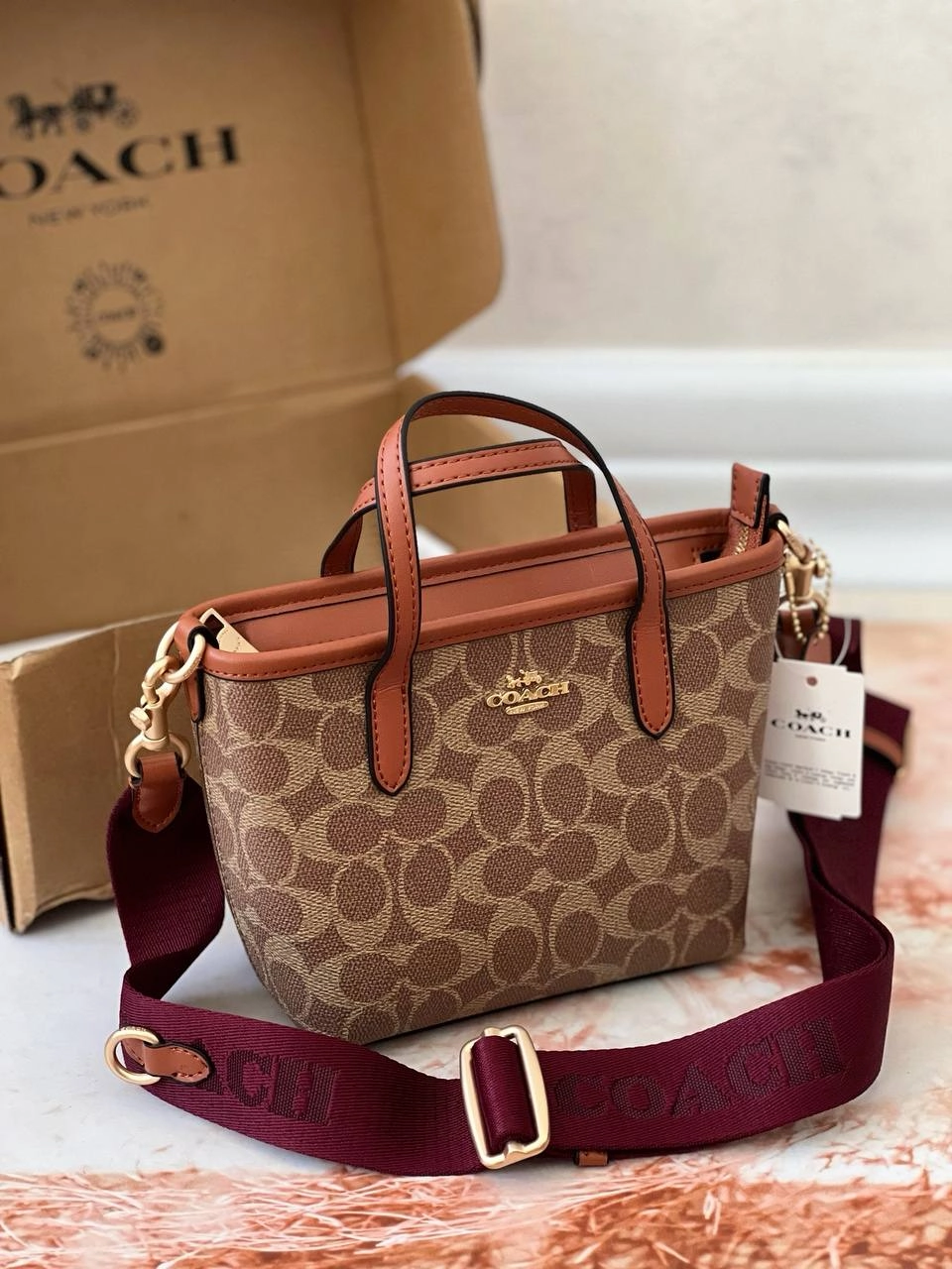 کیف عسلی کوچ