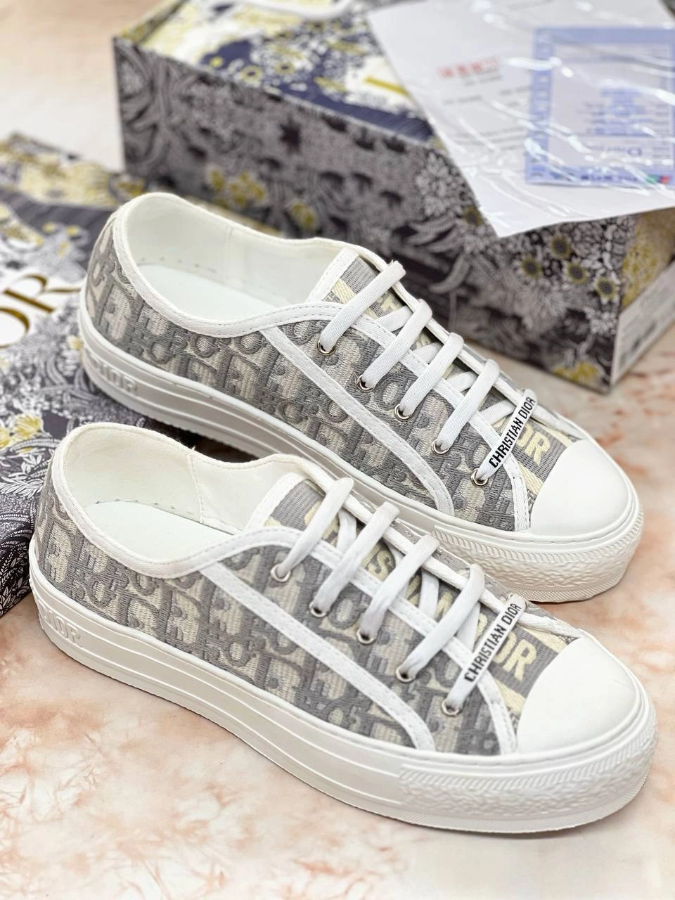 Dior