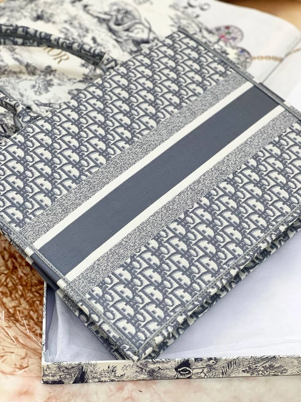 کیف بزرگ دیور